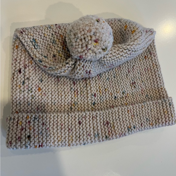 Misha & Puff Merino Wool confetti cream pom pom adult hat, Like New! - Picture 3 of 7